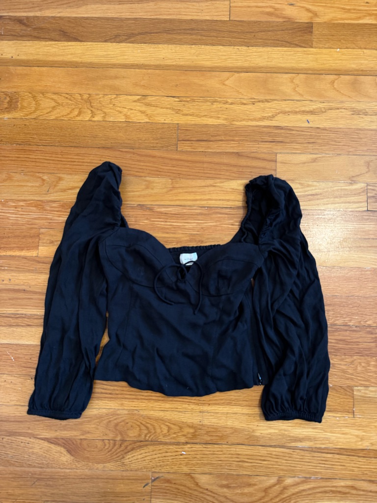 Aritzia Wilfred Black 3/4 Sleeve Sweetheart Top
